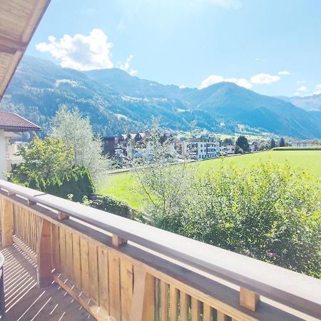Apartment In Ramsau In Tyrol With A Balcony Ramsau im Zillertal Bagian luar foto