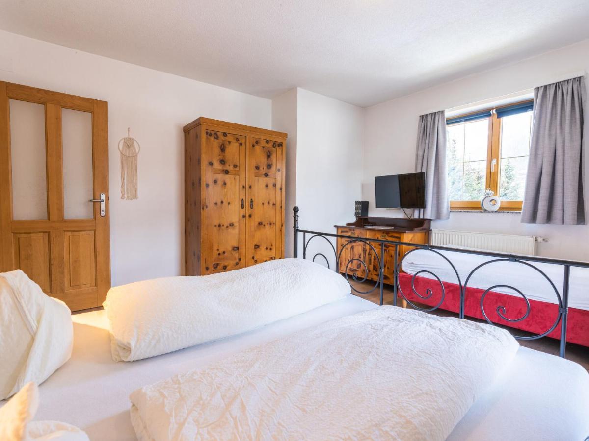 Apartment In Ramsau In Tyrol With A Balcony Ramsau im Zillertal Bagian luar foto